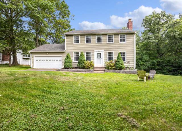 Property at 1 Brook Hill Rd, Hamden, CT 06514, 3 beds, 2.5 baths