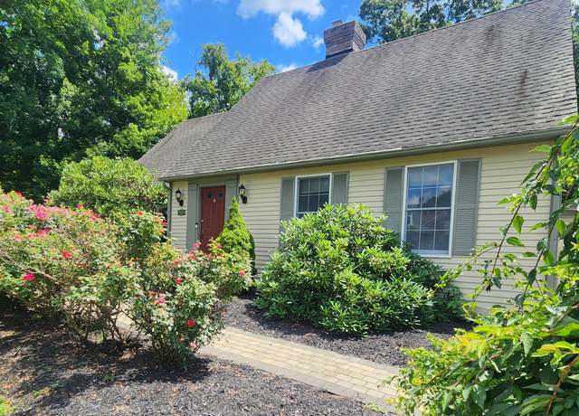 Property at 93 Stage Coach Rd, Windsor, CT 06095, 3 beds, 2 baths