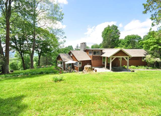 Property at 279 New Milford Rd W, Bridgewater, CT 06752, 4 beds, 3 baths