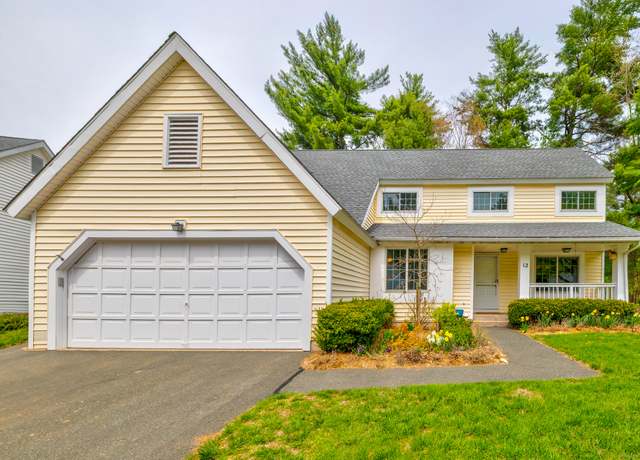 Property at 12 Southbridge Ct #12, Simsbury, CT 06070, 2 beds, 2.5 baths