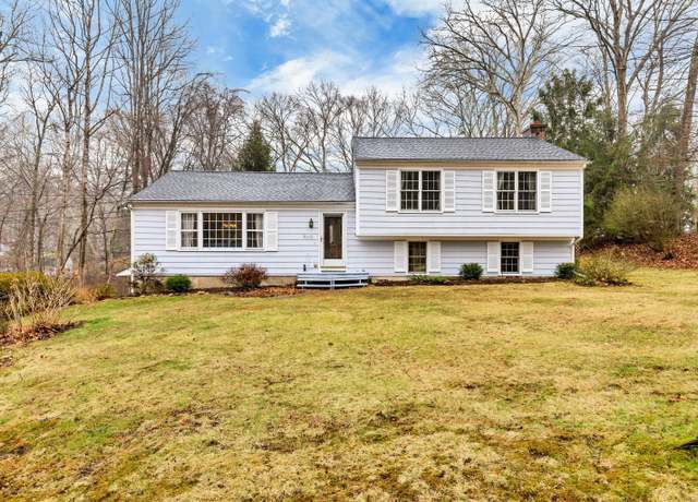 Property at 100 Warpas Rd, Madison, CT 06443, 3 beds, 2.5 baths