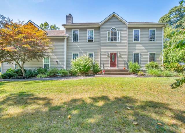 Property at 730 Still Hill Rd, Hamden, CT 06518, 3 beds, 2.5 baths