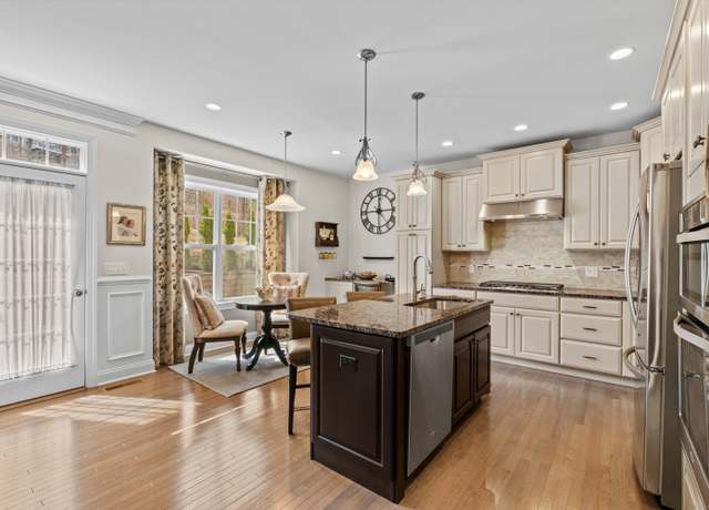 Property at 38 Winding Ridge Way, Danbury, CT 06810, 3 beds, 2.5 baths