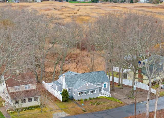 Property at 37 Woodland Dr, Old Saybrook, CT 06475, 2 beds, 2 baths