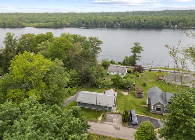 Property at 114 Wildwood Rd, East Haddam, CT 06415, 3 beds, 1 bath