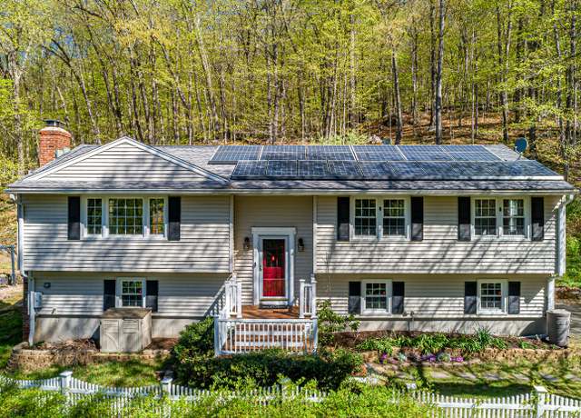 Property at 173 Barlow Mountain Rd, Ridgefield, CT 06877, 4 beds, 2.5 baths