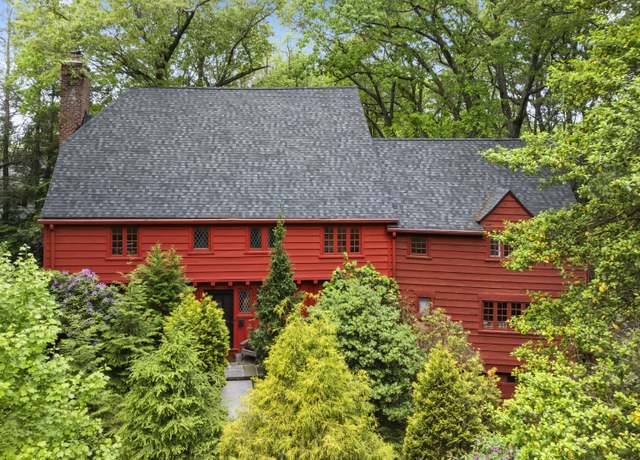 Property at 185 Blake Rd, Hamden, CT 06517, 4 beds, 4 baths