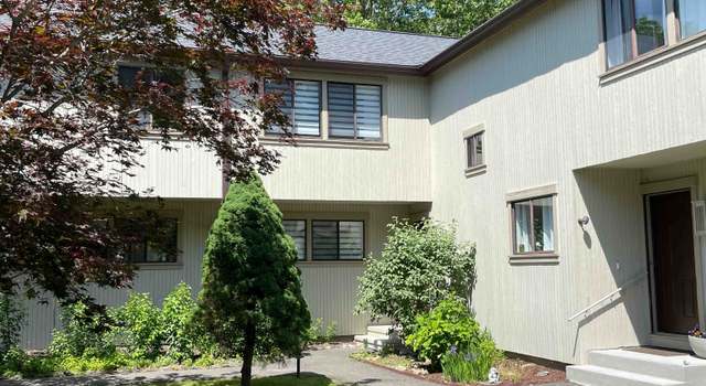 Photo of 8 Highpoint Ct #8, Woodbury, CT 06798
