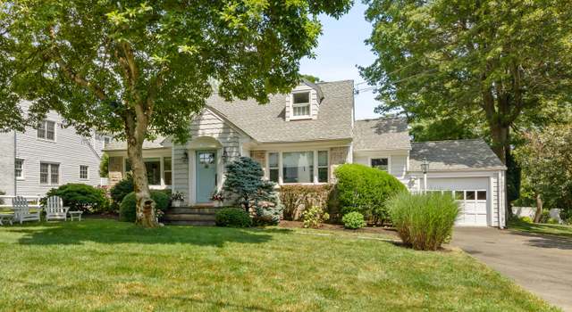 Photo of 33 Ridgeley St, Darien, CT 06820