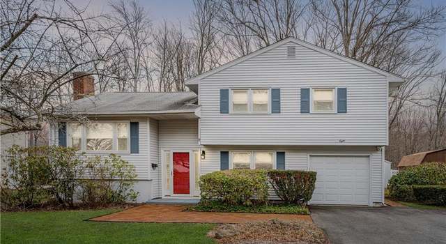 Photo of 8 Greenbrier Dr, West Hartford, CT 06117
