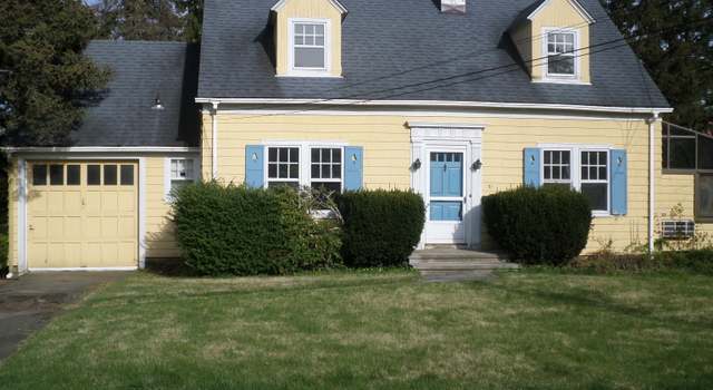 Photo of 51 Hepburn Rd, Hamden, CT 06517