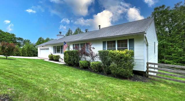 Photo of 77 Wisteria Dr, Naugatuck, CT 06770