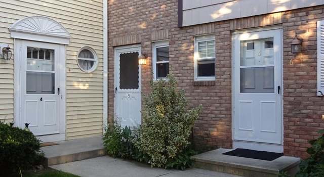 Photo of 5 E Gate Ln #5, Hamden, CT 06514