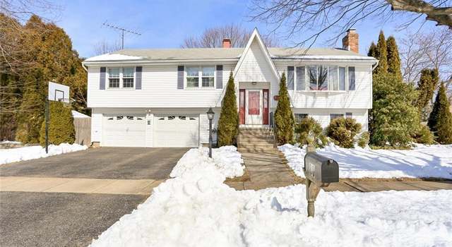 Photo of 80 Sheffield Cir, Stratford, CT 06614