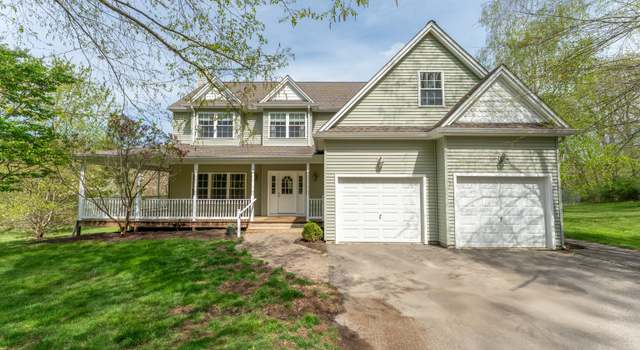 Photo of 231 Paine Rd, Pomfret, CT 06259