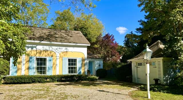 Photo of 3 Ferry Rd, Old Lyme, CT 06371