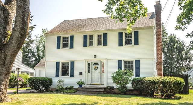Photo of 20 Knollwood Rd, West Hartford, CT 06110