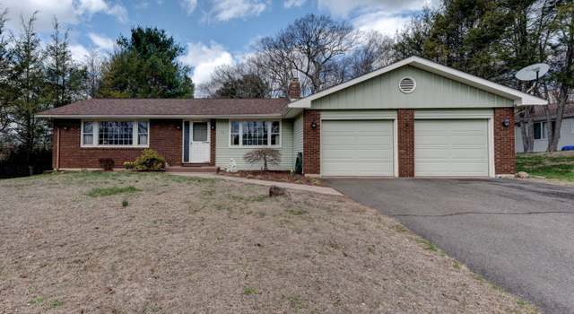 Photo of 134 Highwood Dr, Manchester, CT 06040