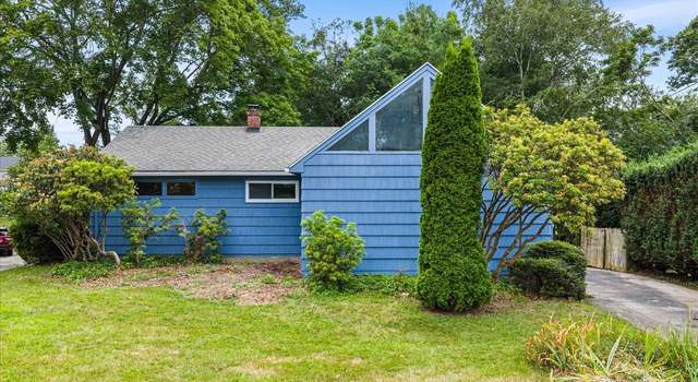 Photo of 40 Glenwood Pl, New London, CT 06320