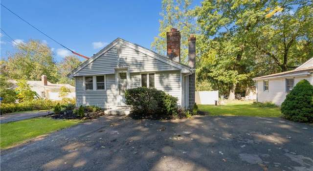 Photo of 8 Seminole Trl, East Hampton, CT 06424