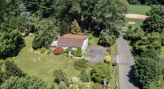 Photo of 36 Park Ln, Ridgefield, CT 06877