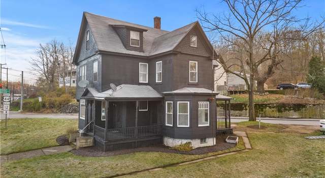Photo of 253 School St, Putnam, CT 06260