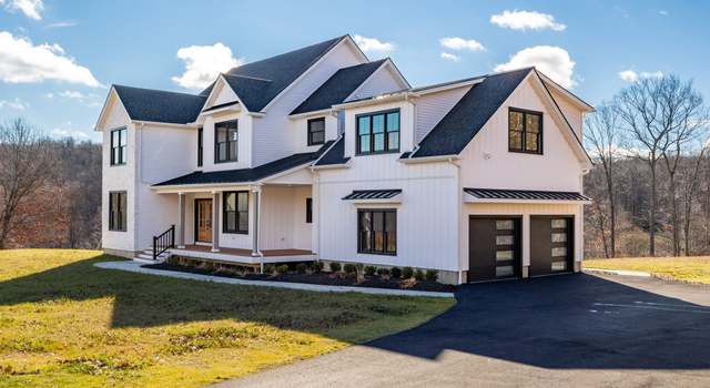 Photo of 7 Butternut Ridge Rd, Oxford, CT 06478