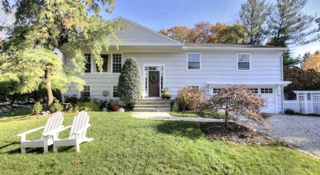 Photo of 127 Compo Rd S, Westport, CT 06880