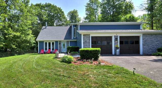 Photo of 4 Brighton Rd, Naugatuck, CT 06770