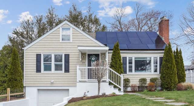 Photo of 10 Gibson Ave, Trumbull, CT 06611