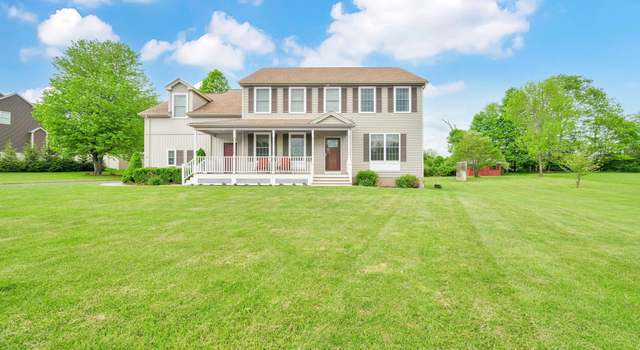 Photo of 7 Heritage Farm Rd, East Granby, CT 06026