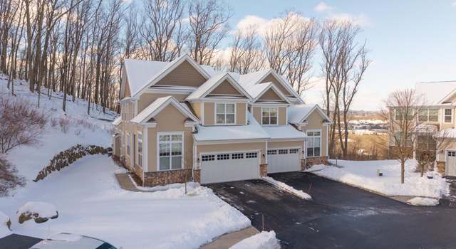 Photo of 35 Hunting Ridge Ln, Bethel, CT 06801