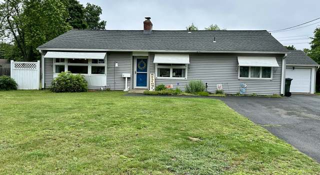Photo of 11 Polk Ln, Windsor Locks, CT 06096