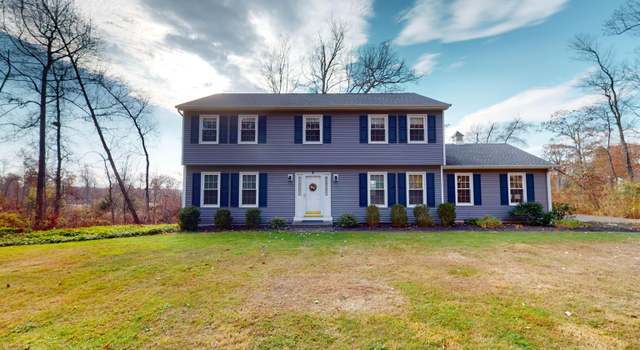 Photo of 44 Flax Hill Rd, Brookfield, CT 06804