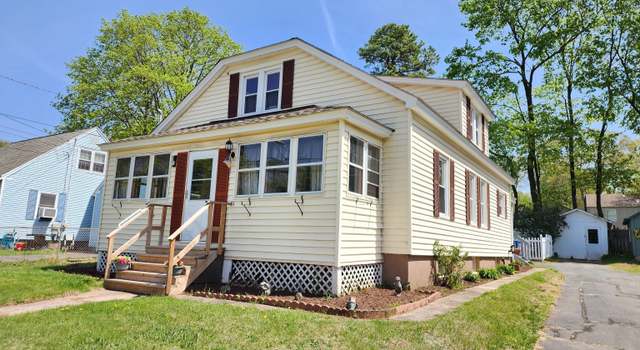 Photo of 61 Hawthorne St, Manchester, CT 06042