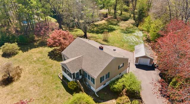 Photo of 444 Mohegan Avenue Pkwy, Waterford, CT 06375