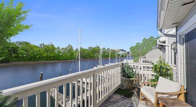 Photo of 123 Harbor Dr Apt 403, Stamford, CT 06902