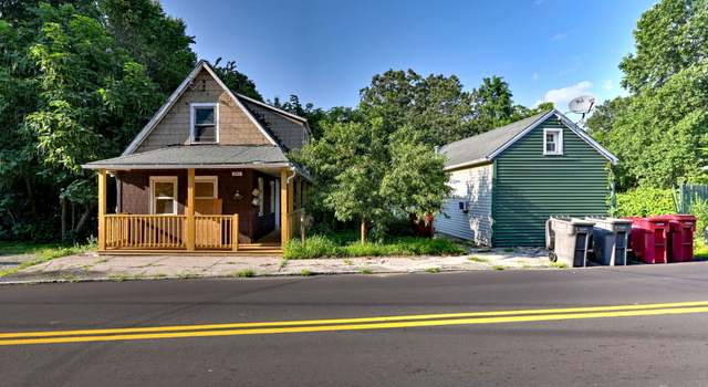 Photo of 215 Scott St, Naugatuck, CT 06770
