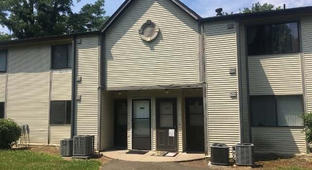 Photo of 128 Derby Ave Apt E, New Haven, CT 06511
