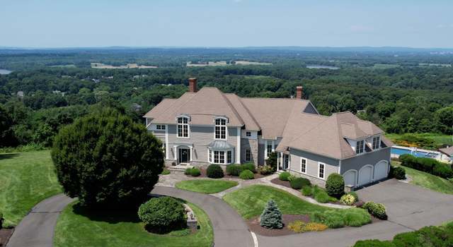Photo of 112 Fallview Dr, Glastonbury, CT 06033