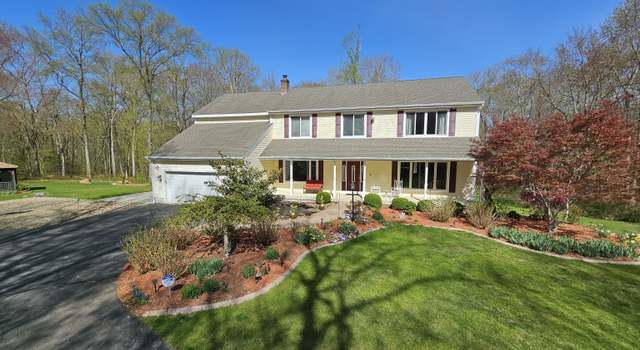 Photo of 37 Esther Ln, Colchester, CT 06415