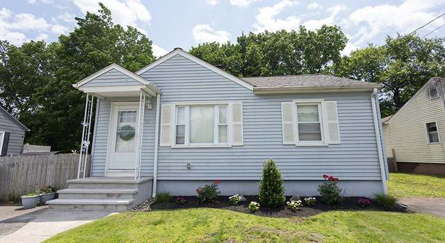 Photo of 18 Hull Dr, Southington, CT 06479
