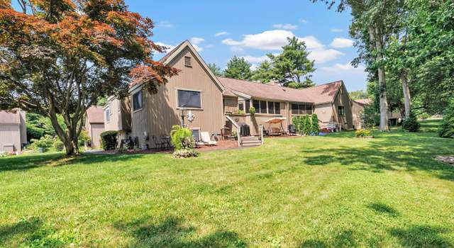 Photo of 92 Seminole Ln Unit B, Stratford, CT 06614