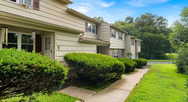 Photo of 37 Lantern Park Dr #5, Naugatuck, CT 06770
