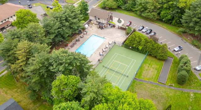 Photo of 202 Foxwood Ln #202, Milford, CT 06461