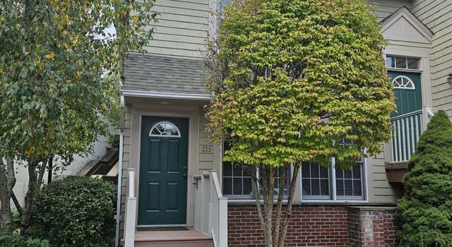 Photo of 79 Locust Ave Apt 213, New Canaan, CT 06840