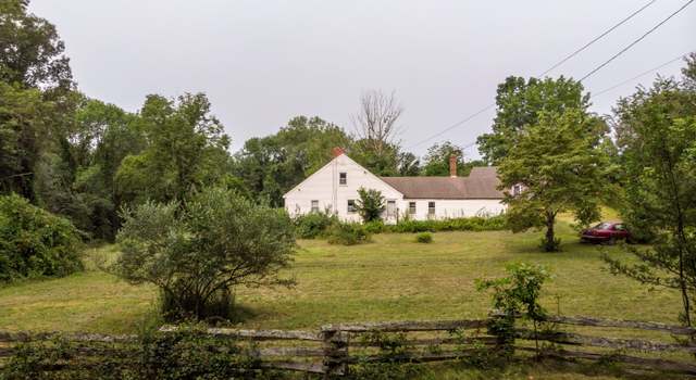 Photo of 701 Squaw Rock Rd, Moosup, CT 06354