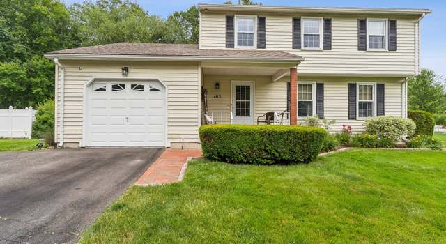 Photo of 103 Fairway Dr, Meriden, CT 06450