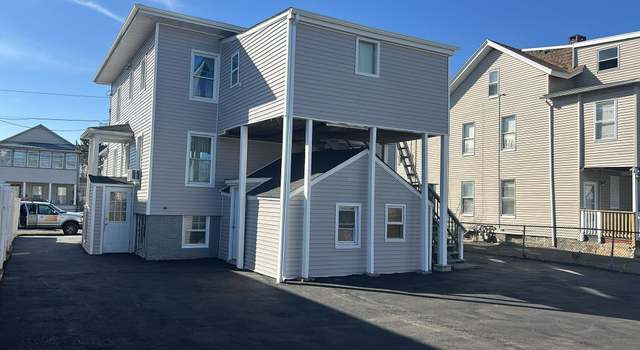 Photo of 184 Park St, Bridgeport, CT 06608