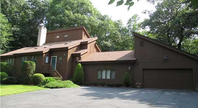 Photo of 547 Wagon Trl, Orange, CT 06477